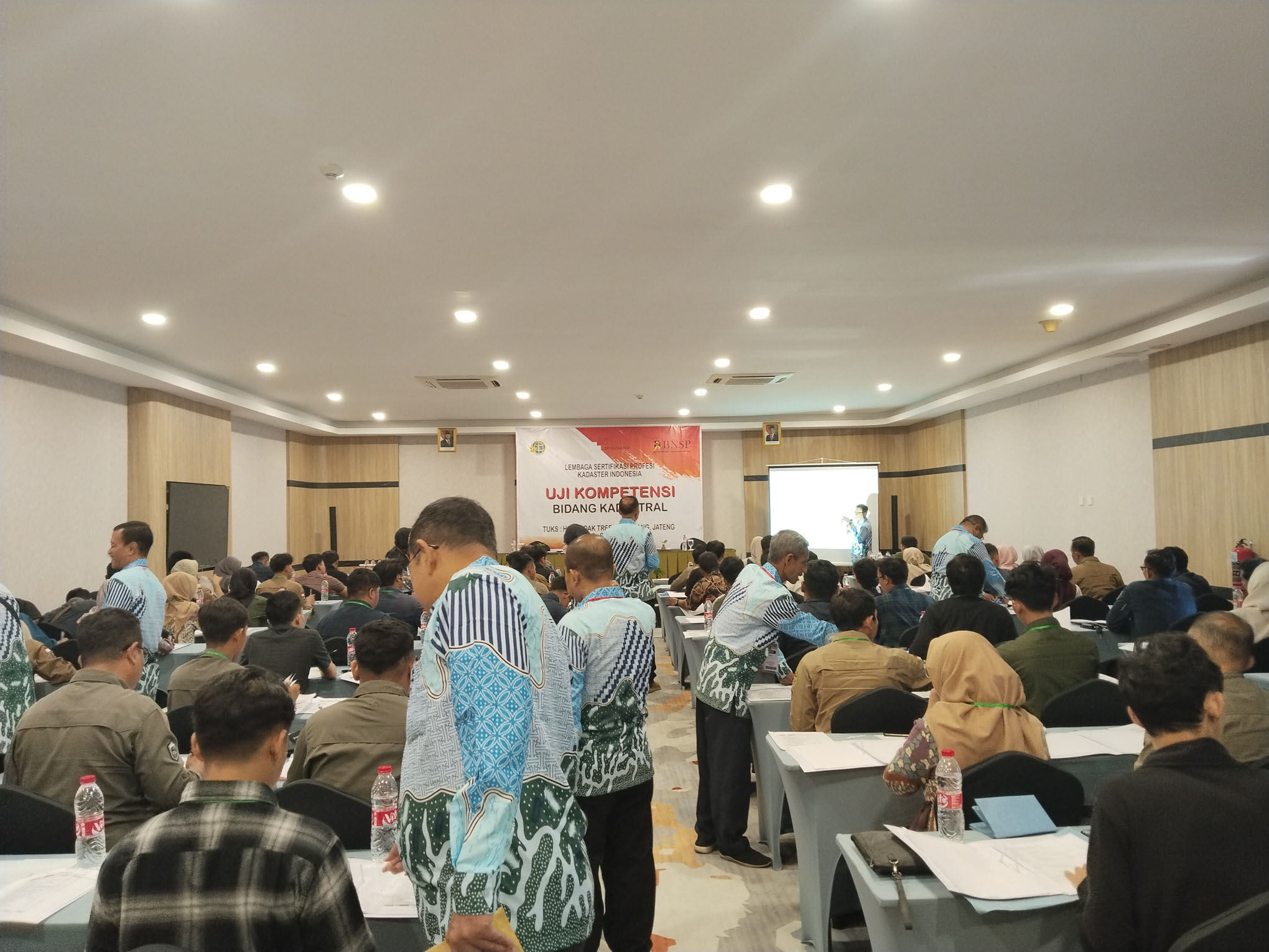 Uji Kompetensi Jawa Tengah 2025 - HOTEL OAK TREE SEMARANG